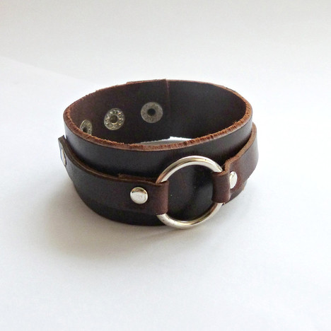 Men S Circle Leather Cuff Bracelet Taste Of Country Men S Circle Leather Cuff Bracelet